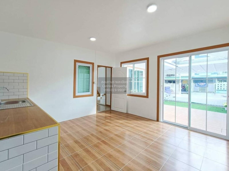 Houses for sale : For Sale House , Baan Pruksa 14 B Bangbuathong , corner unit , wide frontage , newly renovated , Bang Khu Rat , Bang Bua Thong , Nonthaburi , CX-98010 ✅ Live chat with us ADD LINE @connexproperty ✅