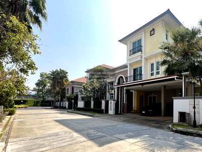 ขายบ้านเดี่ยว : ขายบ้าน  แกรนด์ บางกอก บูเลอวาร์ด รัชดา-รามอินทรา 2 ชั้นสูง หน้ากว้าง รามอินทรา เขต คันนายาว กรุงเทพ CX-136267 ✅ ทักไลน์ @connexproperty ตอบทันที ทีมงานมืออาชีพ ✅