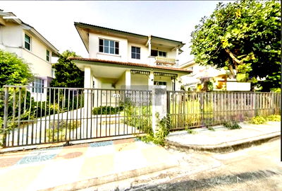 Houses for sale Lat Krabang : For Sale House , Parichart Suwinthawong , wide frontage , Lam Pla Thiw , Lat Krabang , Bangkok , CX-118143 ✅ Live chat with us ADD LINE @connexproperty ✅