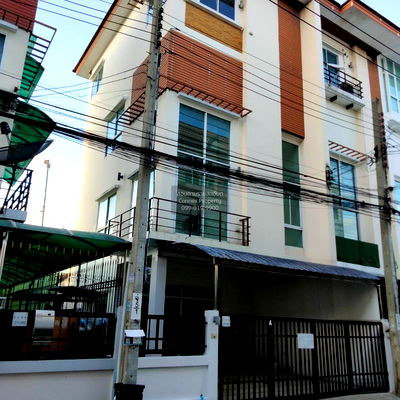 ทาวน์โฮม เขตลาดพร้าว : ขายทาวน์เฮ้าส์/ทาวน์โฮม  เดอะ พาร์ค ลาดพร้าว - วังหิน 76 รีโนเวทใหม่ ลาดพร้าว เขต ลาดพร้าว กรุงเทพ CX-136708 ✅ ทักไลน์ @connexproperty ตอบทันที ทีมงานมืออาชีพ ✅