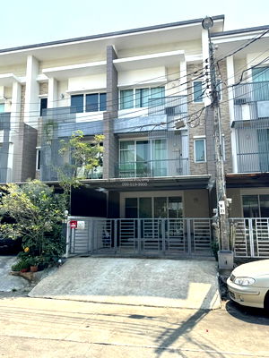 Townhouses for sale Pradist Manutham Road : For Sale Townhouse/Townhome  , Town Plus X Ladprao , Khlong Chan , Bang Kapi , Bangkok , CX-136070 ✅ Live chat with us ADD LINE @connexproperty ✅