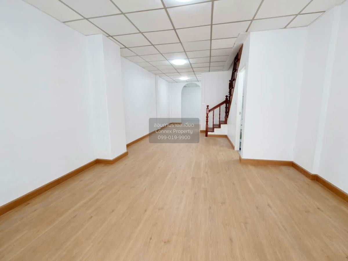 รูป ขายทาวน์เฮ้าส์/ทาวน์โฮม  พงษ์ศิริชัย 1 รีโนเวทใหม่ อ้อมน้อย กระทุ่มแบน สมุทรสาคร CX-117136 ✅ ทักไลน์ @connexproperty ตอบทันที ทีมงานมืออาชีพ ✅ - รูปที่ 9/11