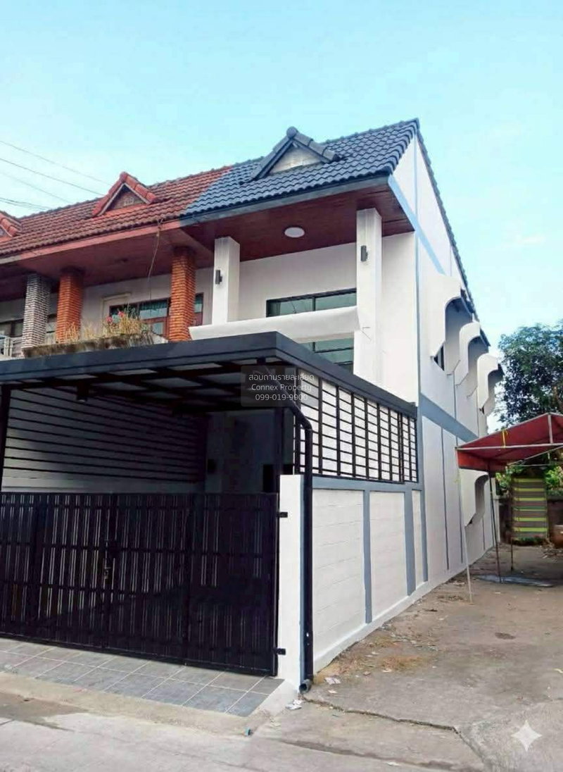 Townhouses for sale : For Sale Townhouse/Townhome , Nong Khaem Village , corner unit , newly renovated , MRT-Lak Song , Nong Khaem , Nong Khaem , Bangkok , CX-145112 ✅ Live chat with us ADD LINE @connexproperty ✅