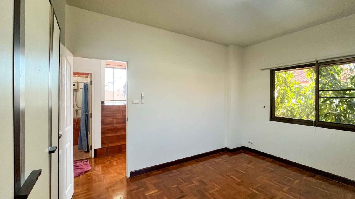 รูป ให้เช่าบ้านเดี่ยวหลังใหญ่ พื้นที่กว้าง | ใกล้โรงเรียนนานาชาติและกาดฝรั่ง หางดง เชียงใหม่ - รูปที่ 15/21