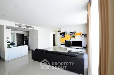 3-BR Condo at Watermark Chaophraya near BTS Krung Thon Buri (ID 2639999)