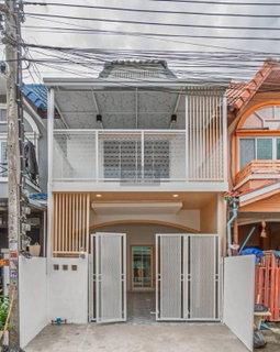 ขายทาวน์เฮ้าส์/ทาวน์โฮม  บ้านมนวดี รีโนเวทใหม่ บางคูรัด บางบัวทอง นนทบุรี CX-135056 ✅ ทักไลน์ @connexproperty ตอบทันที ทีมงานมืออาชีพ ✅