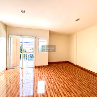 Townhouses for sale Bangna Commercial College : For Sale Townhouse/Townhome  , Mahawong Villa , newly renovated , Samrong , Phra Pradaeng , Samut Prakarn , CX-106220 ✅ Live chat with us ADD LINE @connexproperty ✅