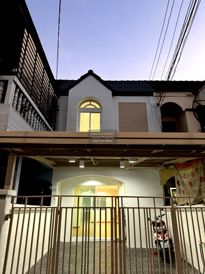 ทาวน์โฮม เขตลาดพร้าว : ขายทาวน์เฮ้าส์/ทาวน์โฮม  บ้านเลิศอุบล 4 ลาดพร้าว เขต ลาดพร้าว กรุงเทพ CX-141565 ✅ ทักไลน์ @connexproperty ตอบทันที ทีมงานมืออาชีพ ✅