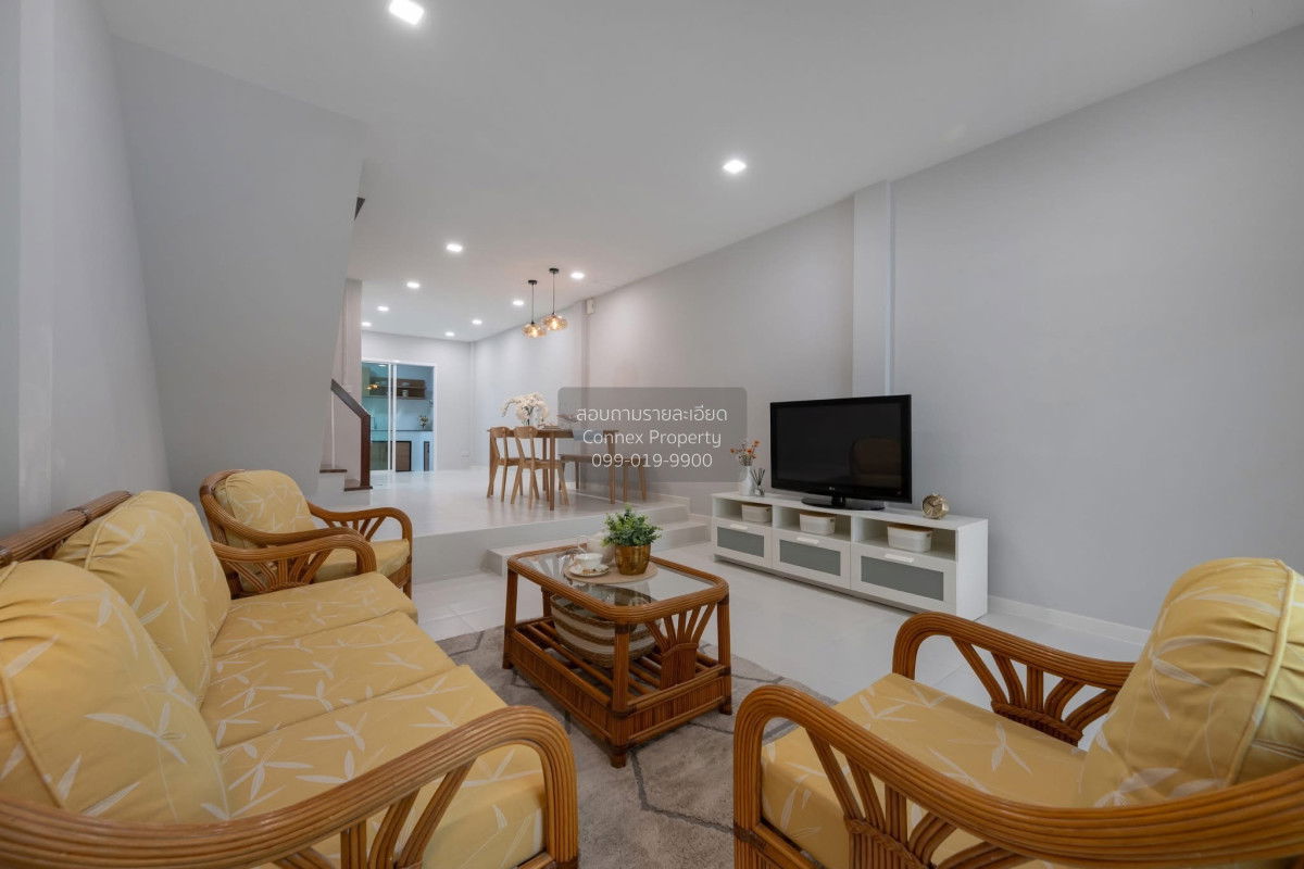 รูป ขายทาวน์เฮาส์หมู่บ้านเฟิสท์โฮม ร่วมมิตรพัฒนา วัชรพล 2 ชั้น หน้ากว้าง รีโนเวทใหม่ ท่าแร้ง เขต บางเขน กรุงเทพ CX-143365 ✅ ทักไลน์ @connexproperty ตอบทันที ทีมงานมืออาชีพ ✅ - รูปที่ 3/12