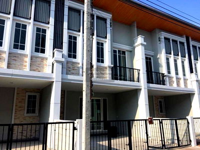 Townhouses for sale : For Sale Townhouse/Townhome  , Golden Town 2 Suksawat - Phutthabucha , Bang Pakok , Rat Burana , Bangkok , CX-135035 ✅ Live chat with us ADD LINE @connexproperty ✅