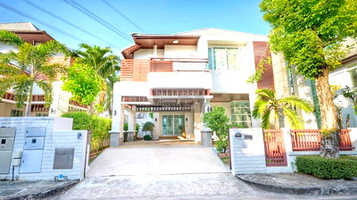 ขายบ้านเดี่ยว : ขายบ้าน  บลูลากูน บางนา - ตราด กม.8 ดอกไม้ เขต ประเวศ กรุงเทพ CX-117980 ✅ ทักไลน์ @connexproperty ตอบทันที ทีมงานมืออาชีพ ✅