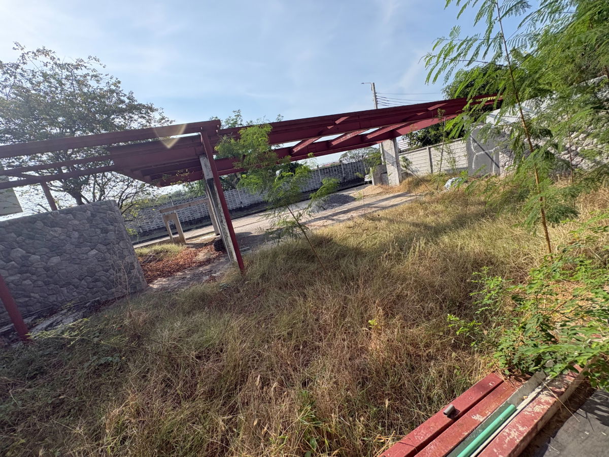 รูป รอคุณมาเนรมิต ให้เป็นบ้านในฝัน !! มีสระว่ายน้ำ ! หลังมุมเงียบสงบ ! ขายบ้านเดี่ยวหลังใหญ่ปัญญาอินทรา P.7 362.7 ตร.วา 1,600 ตร.ม 9 นอน 10 น้ำ 5 จอด - รูปที่ 14/20