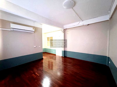 เช่าทาวน์โฮม กรุงเทพมหานคร : เช่าทาวน์เฮ้าส์/ทาวน์โฮม  วราธรวิลล์ พัฒนาการ 44 สวนหลวง เขต สวนหลวง กรุงเทพ CX-98943 ✅ ทักไลน์ @connexproperty ตอบทันที ทีมงานมืออาชีพ ✅