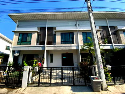 Townhouses for rent Nonthaburi : For Rent Townhouse/Townhome  , MODI VILLA BANGBUATHONG , Bang Bua Thong , Bang Bua Thong , Nonthaburi , CX-126268 ✅ Live chat with us ADD LINE @connexproperty ✅