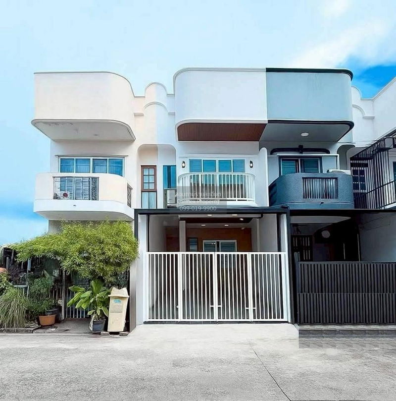 Townhouses for sale : For Sale Townhouse/Townhome  , Baan 84 Mansion , MRT-Ladprao 71 , Wang Thong Lang , Wang Thong Lang , Bangkok , CX-123892 ✅ Live chat with us ADD LINE @connexproperty ✅
