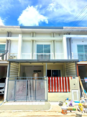 ทาวน์โฮม เขตหนองแขม : ขายทาวน์เฮ้าส์/ทาวน์โฮม  พฤกษาทาวน์ เพชรเกษม 81 หน้ากว้าง รีโนเวทใหม่ หนองแขม เขต หนองแขม กรุงเทพ CX-132311 ✅ ทักไลน์ @connexproperty ตอบทันที ทีมงานมืออาชีพ ✅