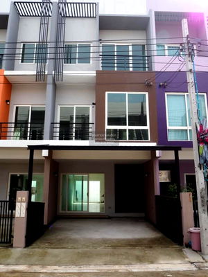 Townhouses for rent Boromarajonani College Of Nursing Noppharat Wachi : For Rent Townhouse/Townhome  , Greenwich Ramintra , wide frontage , Khanna Yao , Khanna Yao , Bangkok , CX-136136 ✅ Live chat with us ADD LINE @connexproperty ✅