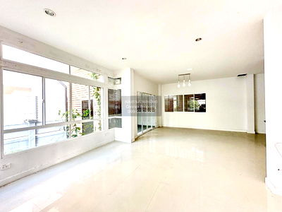 บ้านเดี่ยว ม.เทคโนโลยีพระจอมเกล้าธนบุรี บางขุนเทียน : ขายบ้าน  ปภาวรินท์ เดอะเนเจอร์ ท่าข้าม สามพราน นครปฐม CX-89480 ✅ ทักไลน์ @connexproperty ตอบทันที ทีมงานมืออาชีพ ✅