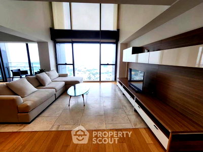 Condos for rent Charn Issara Tower : 4-BR Condo at The Met Sathorn near BTS Chong Nonsi (ID 2389848)