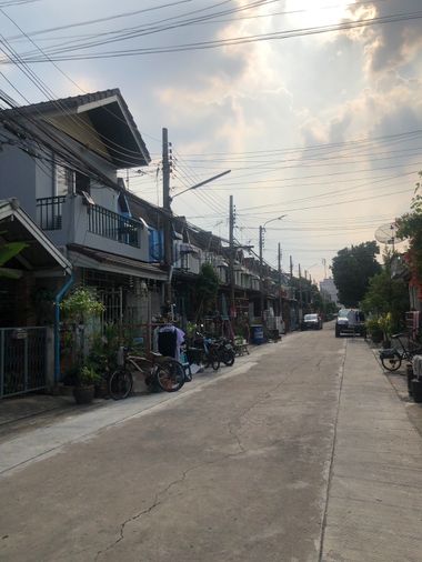 ขายทาวน์โฮม 2 ห้องนอน 29 ตร.ว. บ้านอยู่เจริญ พหลโยธิน 50