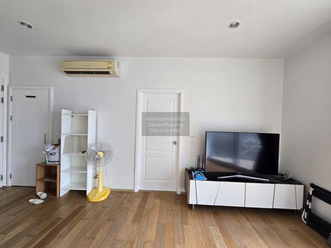 เช่าคอนโด ไฮฟ์ สาทร BTS-กรุงธนบุรี คลองต้นไทร เขต คลองสาน กรุงเทพ CX-27352 ✅ ทักไลน์ @connexproperty ตอบทันที ทีมงานมืออาชีพ ✅