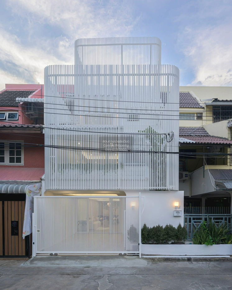 รูป ขายทาวน์เฮ้าส์/ทาวน์โฮม เอสเคป ปรีดี - เอกมัย วิวสวย รีโนเวทใหม่ BTS-เอกมัย คลองตันเหนือ เขต วัฒนา กรุงเทพ CX-142087 ✅ ทักไลน์ @connexproperty ตอบทันที ทีมงานมืออาชีพ ✅ - รูปที่ 3/12