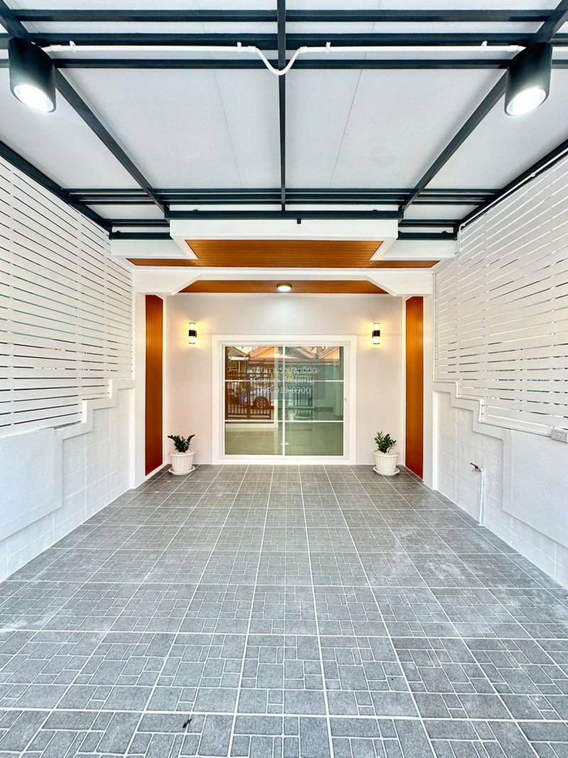 Townhouses for sale : For Sale Townhouse/Townhome  , Baan Chittakan , newly renovated , Sao Thong Hin , Bang Yai , Nonthaburi , CX-132335 ✅ Live chat with us ADD LINE @connexproperty ✅