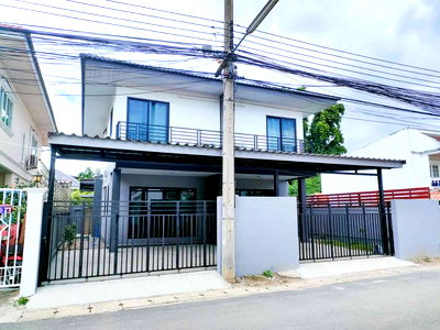Twin houses for rent Chiang Mai : House for Rent near 89 Plaza & International Schools, Chiang Mai