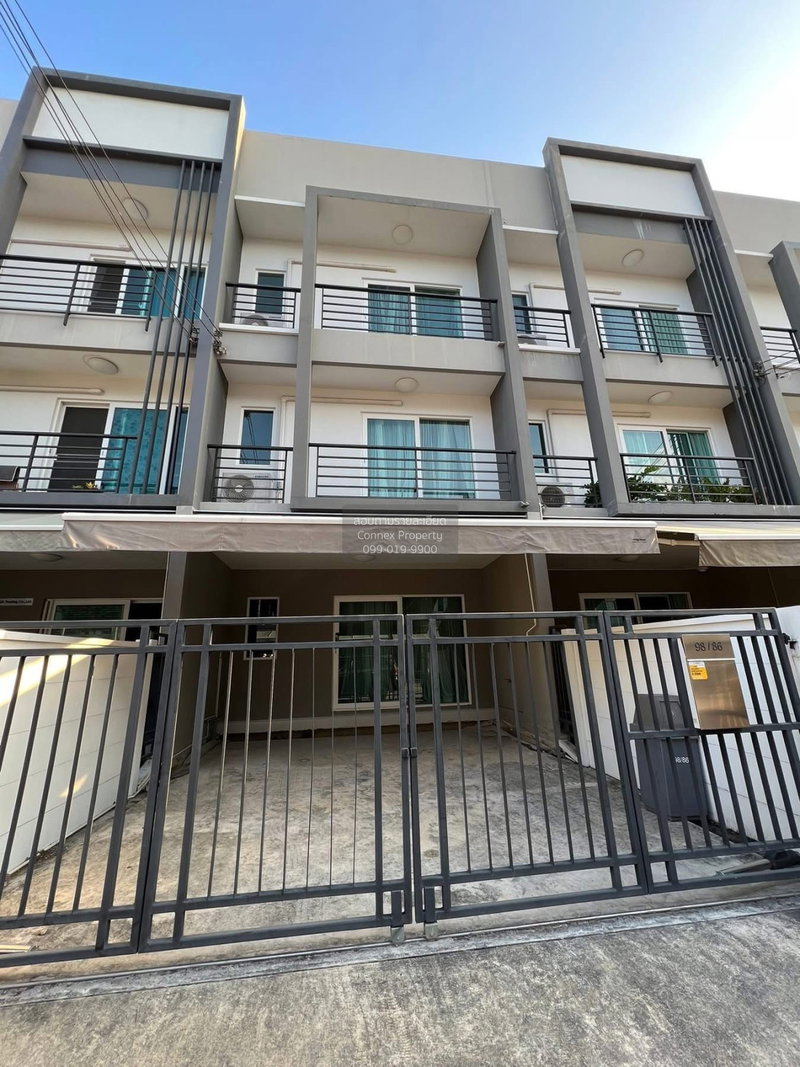 Townhouses for rent : For Rent Townhouse/Townhome  , Baan Klang Muang Suanluang , Nong Bon , Prawet , Bangkok , CX-138606 ✅ Live chat with us ADD LINE @connexproperty ✅