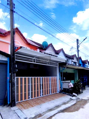 Townhouses for sale ม.มหามกุฏราชวิทยาลัย วิทยาเขตสิรินธรราชวิทยาลัย : For Sale Townhouse/Townhome  , Omnoi Nakhon , newly renovated , Om Noi , Krathum Baen , Samut Sakhon , CX-118518 ✅ Live chat with us ADD LINE @connexproperty ✅