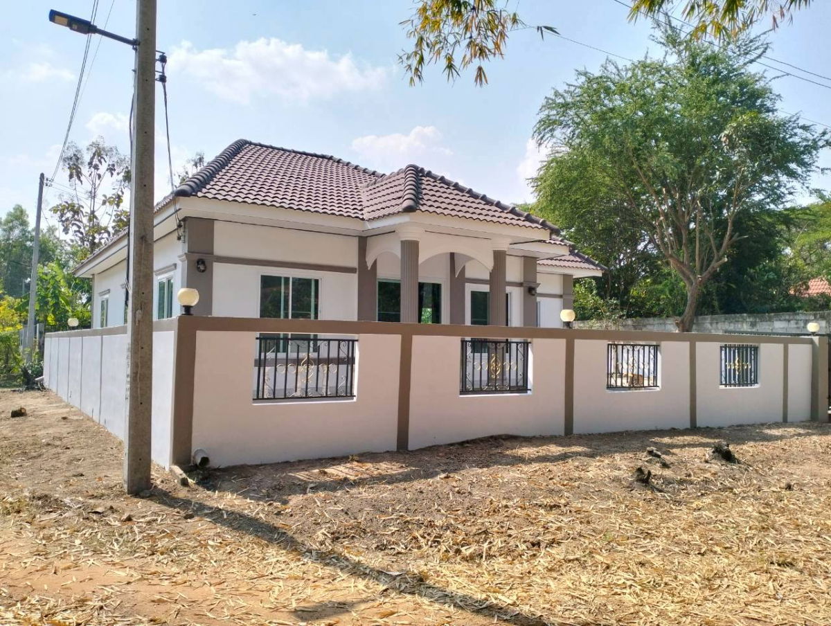 รูป ขายบ้านเดี่ยวเมืองมหาสารคาม เลยเรือนจำ500เมตรทางไปร้อยเอ็ด   - รูปที่ 2/17