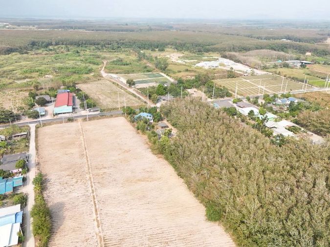 ขายที่ดิน 52 ไร่ ติดถนนลาดยาง เหมาะทำโรงงาน หมู่บ้านจัดสรร อ.ปลวกแดง จ.ระยอง