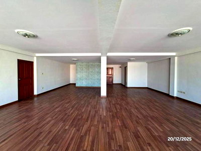 Condos for sale : CONDO 112.6 Sq.m. Khlong Luang Pathumthani for 3.8M