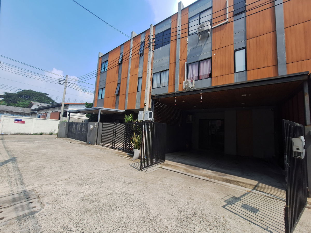 รูป ขายทาวน์โฮม 3ชั้น โครงการเดอะ เธียร์ร่า ลาดพร้าว71 พื้นที่ 19ตร.ว. ซอยนาคนิวาส 48 ถ.นาคนิวาส,ลาดพร้าว กรุงเทพ - รูปที่ 3/12