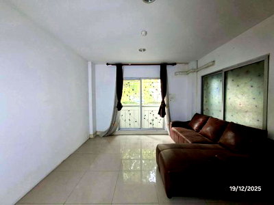 ขายคอนโด : คอนโดมิเนียม 73.74 ตร.ม. เดอะริเวอร์ปาร์คโมเดิร์นเพลส บี ลำลูกกา ปทุมธานี 2.1M