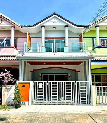 ทาวน์โฮม เซ็นทรัล พลาซ่า เวสต์เกต : บ้านสวย  รีโนเวทใหม่ 3 ห้องนอน  หมู่บ้านมณฑล 5  ซอยกันตนา  บางใหญ่   ใกล้เซ็นทรัล เวสเกต
