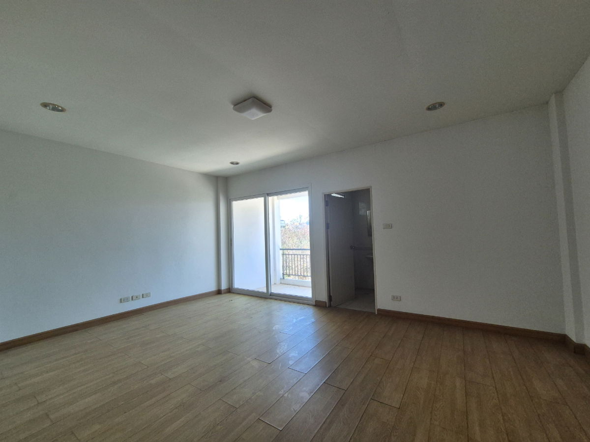 รูป ขายบ้านใกล้โรบินสัน สมุทรปราการ ที่จอดรถ 3 คัน ทำเลสุขุมวิท-แพรกษา - รูปที่ 4/5