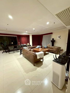 คอนโด 3-ห้องนอน ที่ มูน ทาวเวอร์ คอนโดมิเนียม ใกล้ BTS ทองหล่อ (ID 2643991)