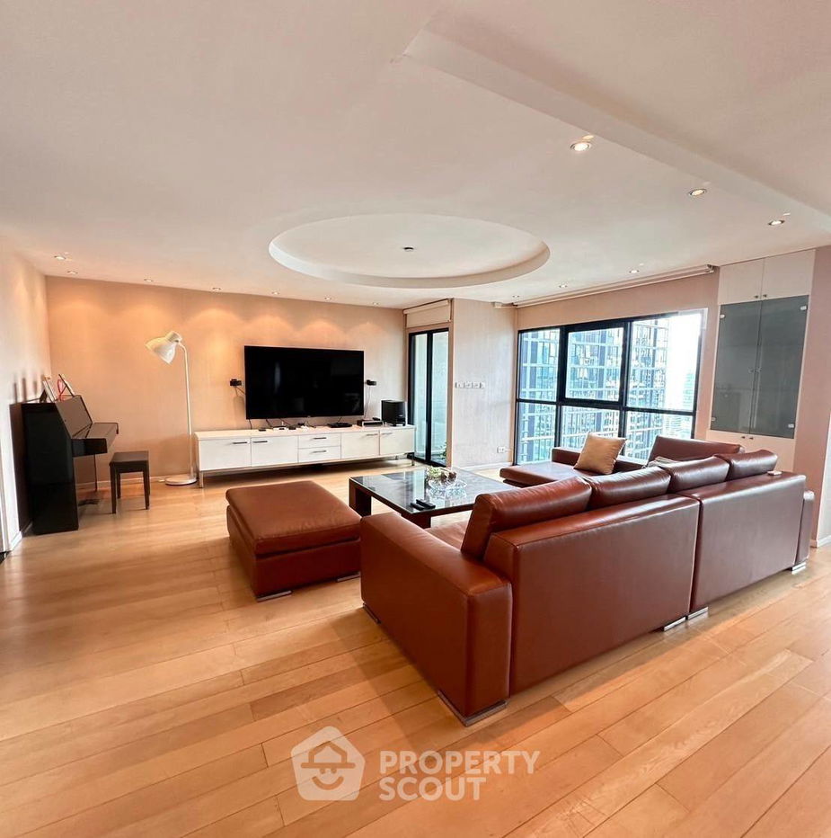 รูป คอนโด 3-ห้องนอน ที่ สาธร การ์เด้นส์ ใกล้ MRT สีลม (ID 2648601) - รูปที่ 2/19