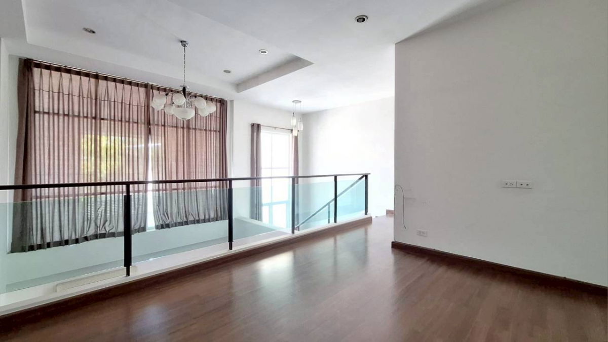 รูป ขายบ้านในโครงการพร้อมสระว่ายน้ำ อ.เมืองเชียงใหม่ เนื้อที่ 114.9 ตร.ว.The Prominence (เดอะพรอมิเน้นซ์)  4 ห้องนอน 4 ห้องน้ำ 1 อ่างอาบน้ำ ราคา 8 ล้านบาท - รูปที่ 5/35