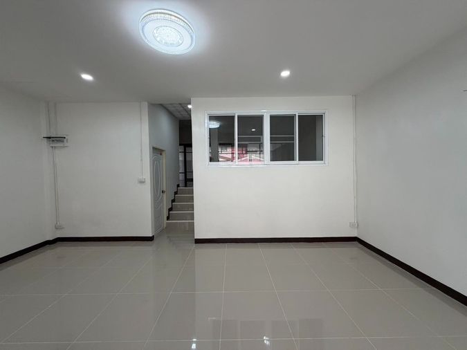 ขายทาวน์โฮม 4 ห้องนอน 27 ตร.ว. หมู่บ้านกรีนปาร์ควิลล์
