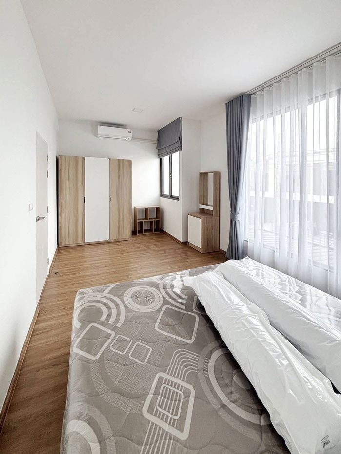 รูป T 1491 ให้เช่า ทาวน์โฮม 2 ชั้น ม.Pleno3 สุขุมวิท-บางนา บ้านใหม่ เฟอร์นิเจอร์ครบ ทำออฟฟิศจดทะเบียนได้ ราคา 38,000 บาท - รูปที่ 9/16