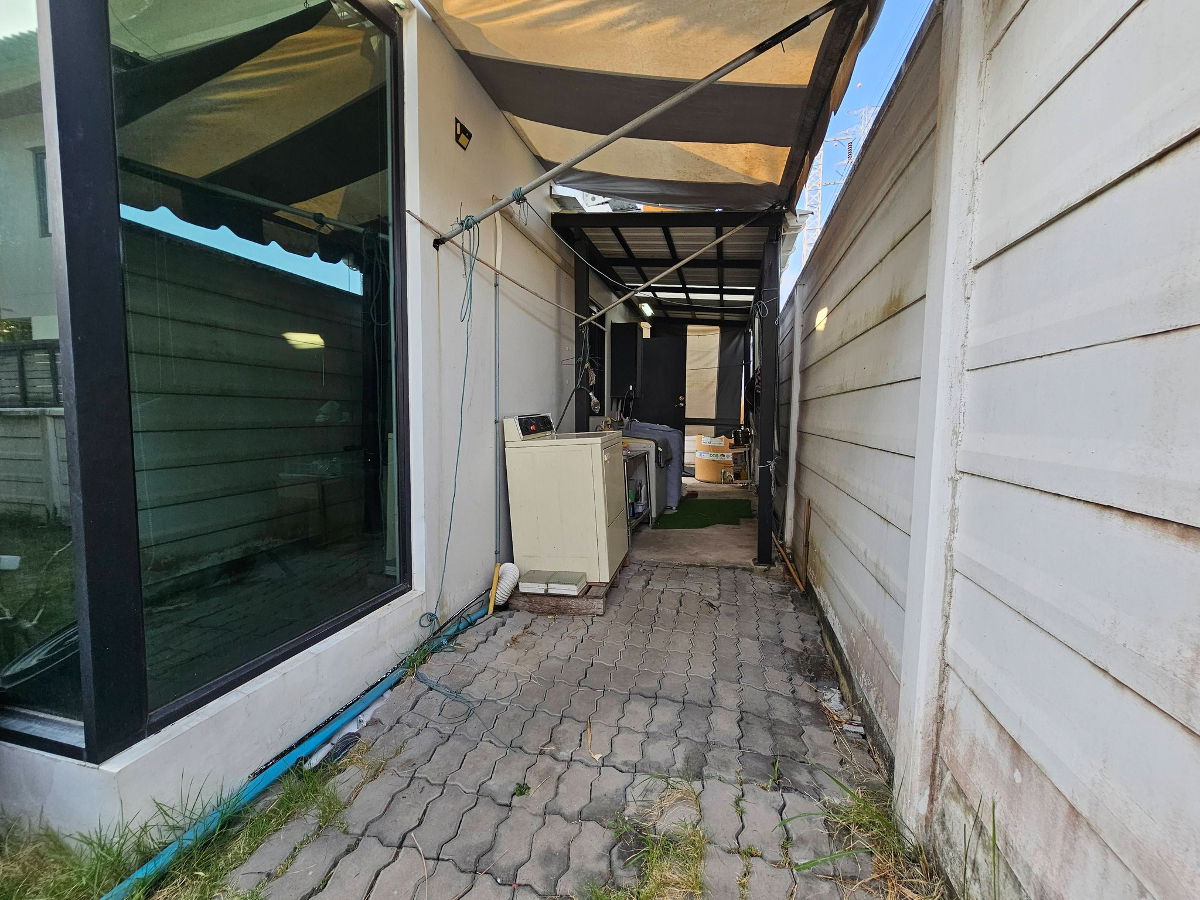 รูป 🏆 ขายบ้านสวยระดับลงนิตยสาร! Areeya Como Primo บางนา Tropical Resort Style แต่งครบด้วยไม้สักแท้ | 5 นาทีถึง Mega Bangna 🌿 - รูปที่ 27/30