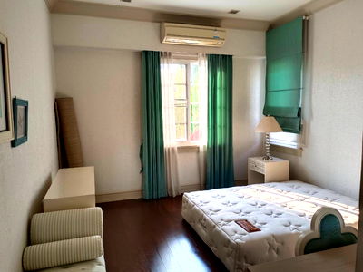 เช่าบ้านเดี่ยว เทสโก้โลตัส บางพลี : ให้เช่า บ้านเดี่ยวสวย 4 ห้องนอน ที่ หมู่บ้านนาราสิริ บางนา, ใกล้ห้างเมกะ บางนา