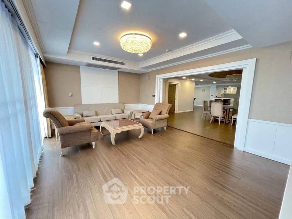 รูป คอนโด 4 ห้องนอน โอเรียนทอล ทาวเวอร์ส ชั้น 21 ขนาด 450 ตร.ม. ใกล้ BTS เอกมัย (ID 2644639) - รูปที่ 1/6