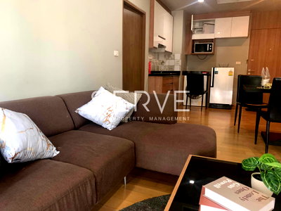 Condos for sale Big C Super Center Ratchadamri :  1 Bed with Bathtub Unblock view Fully furnished Good Location Close to BTS Phaya Thai 200 m. @ Noble Revent 