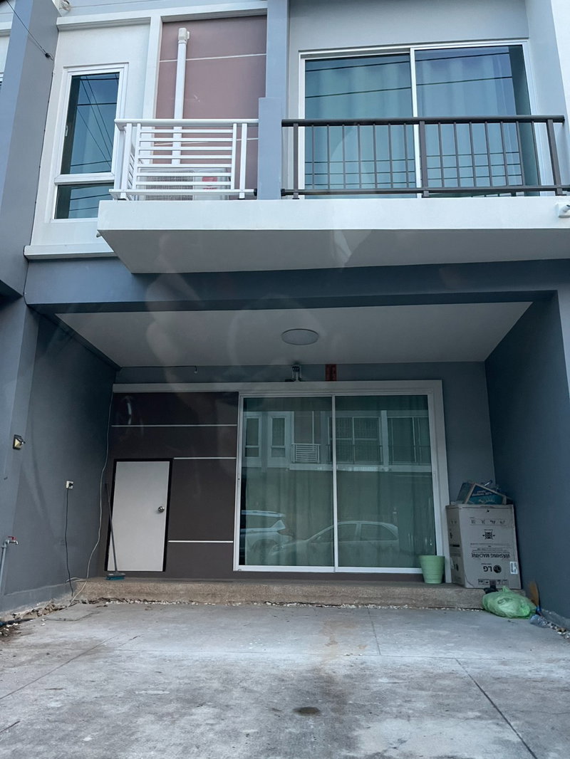 ขายทาวน์โฮม : ศุภาลัย เบลล่า คลอง 4  ทาวน์โฮม 2 ชั้น ทำเลดี อยู่เองก็ดี ลงทุนก็ได้ 