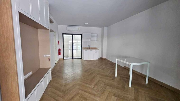 3-bed townhouse for sale, 148 sqm, 37 sq wah, Baan Klang Mueng Sukhumvit-Onnut