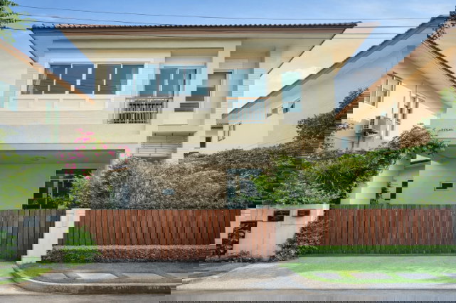 ขายบ้านแฝด : บ้านแฝดอารมณ์บ้านเดี่ยว พร้อมพัฒน์ พรีว่า พื้นที่เยอะ 144 ตรม. เส้นเมนโครงการ ตอบโจทย์ครอบครัวเริ่มต้น