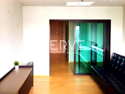 Condos for rent :  1 Bed with Bathtub Unblock view Fully furnished Good Location Close to BTS Phaya Thai 200 m. @ Noble Revent 